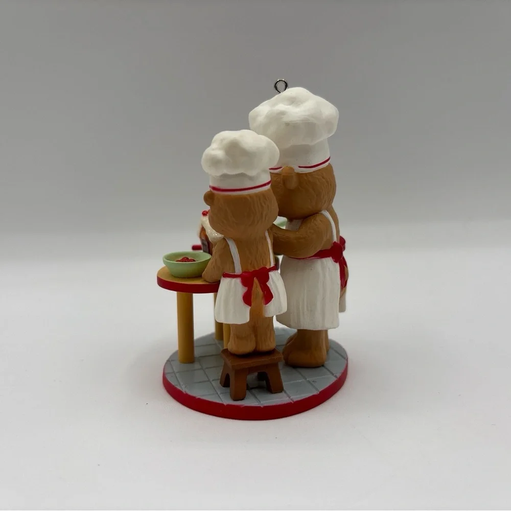Hallmark Keepsake Ornament 2013 Busy Bakers Christmas Tree Ornament Artist Craft